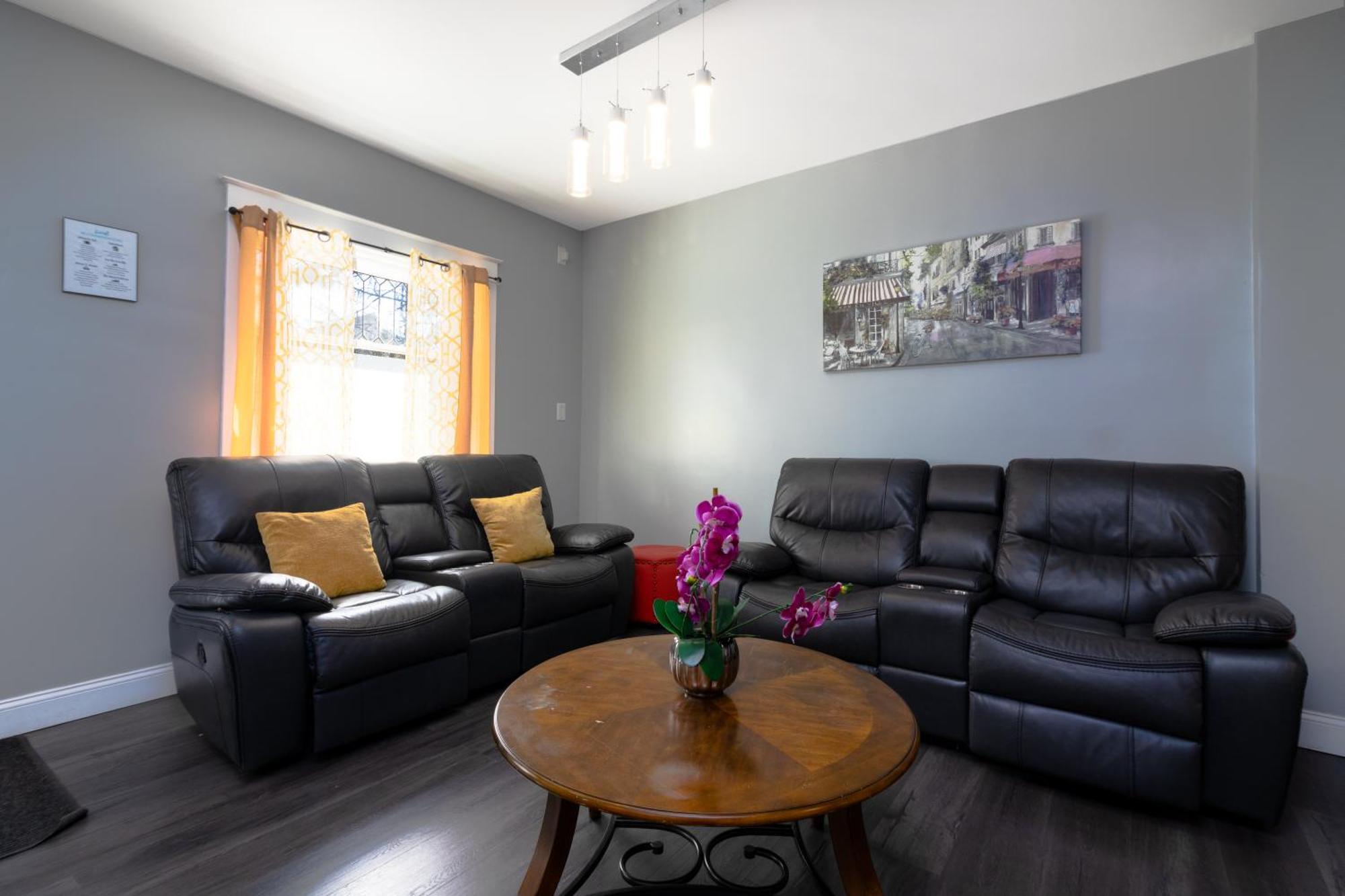 Sprawling 8Br Home Ideal For Large Groups In Niagara Falls Ny Eksteriør billede